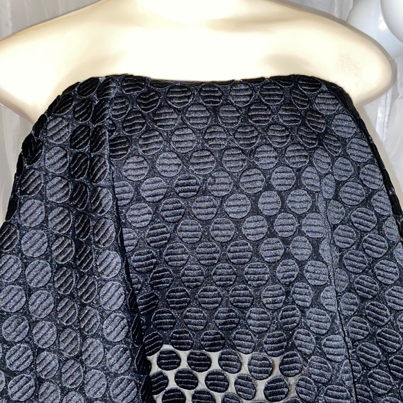 Sexy Nicholas Black Lace Flare Sleeveless Top - Picture 5 of 11